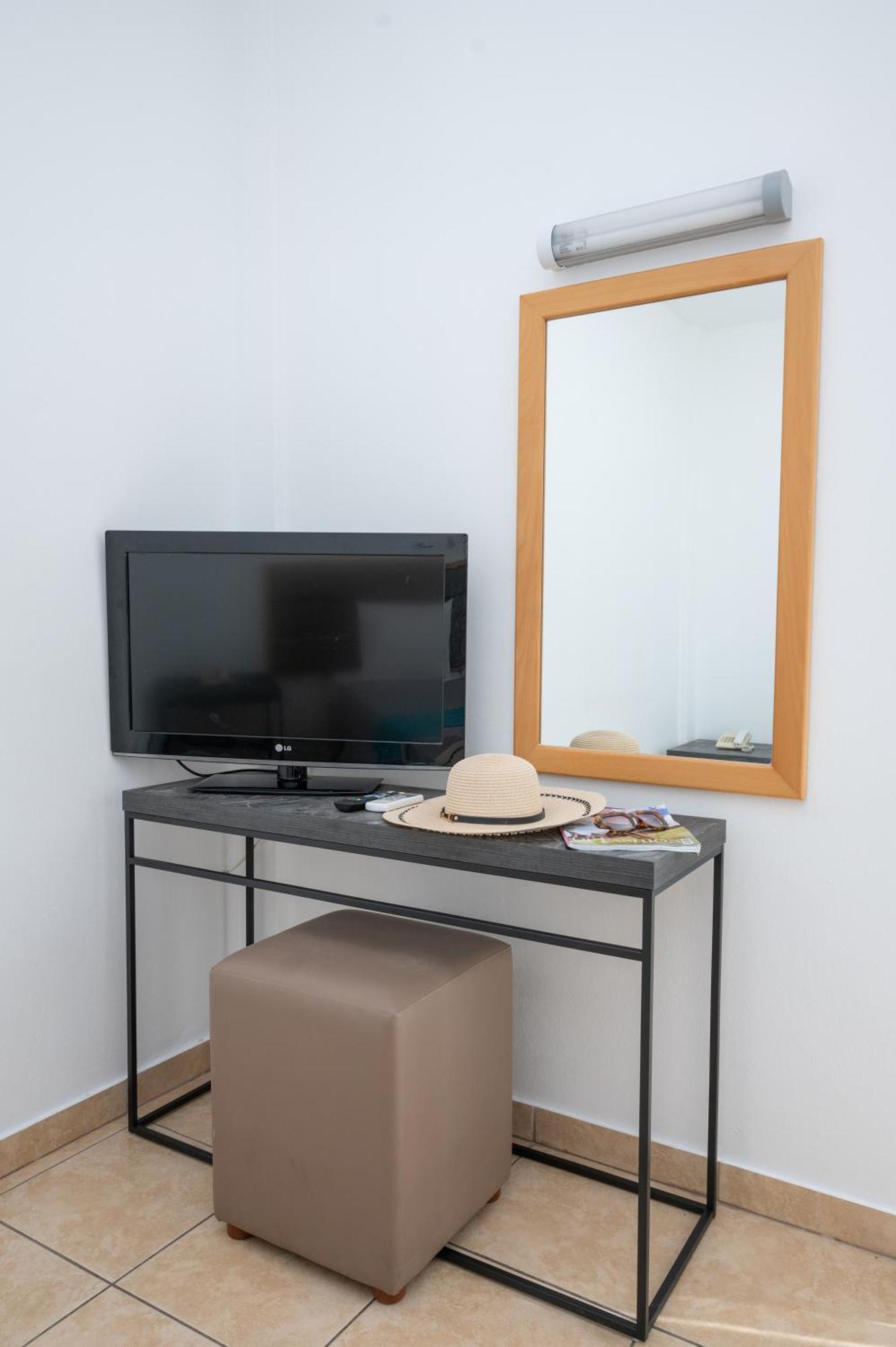 New Famagusta Hotel & Suites Ayia Napa Luaran gambar